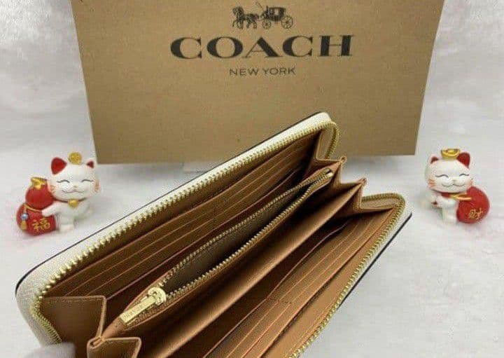 新品未使用コーチ長財布ホワイトアコーディオンレディースメンズ送料無料即日発送
