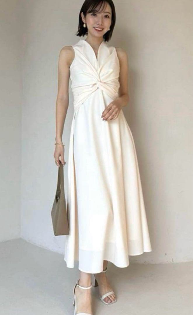 【新品】ánuans アニュアンス　ツイストギャザーワンピース　2025