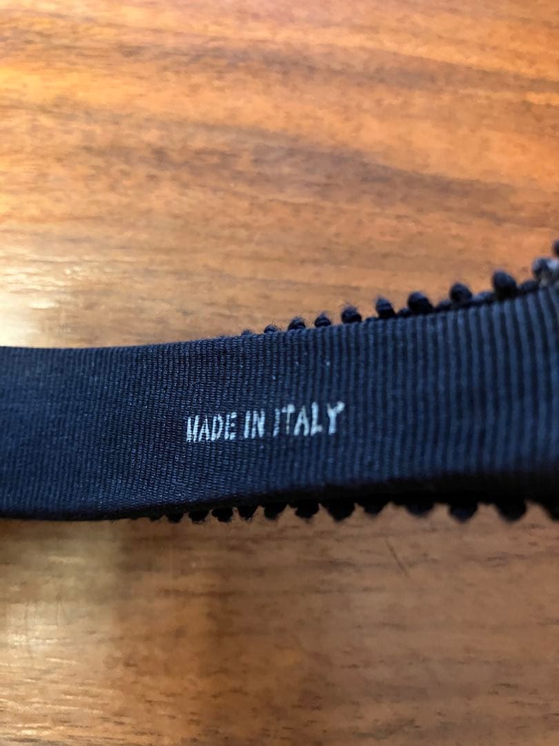 餃子→林檎　フェラガモ　カチューシャ　リボンステッチ