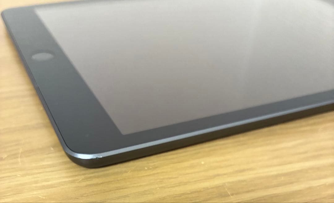 【バッテリー98%】iPad 第8世代 32GB Wi-Fi スペースグレイ