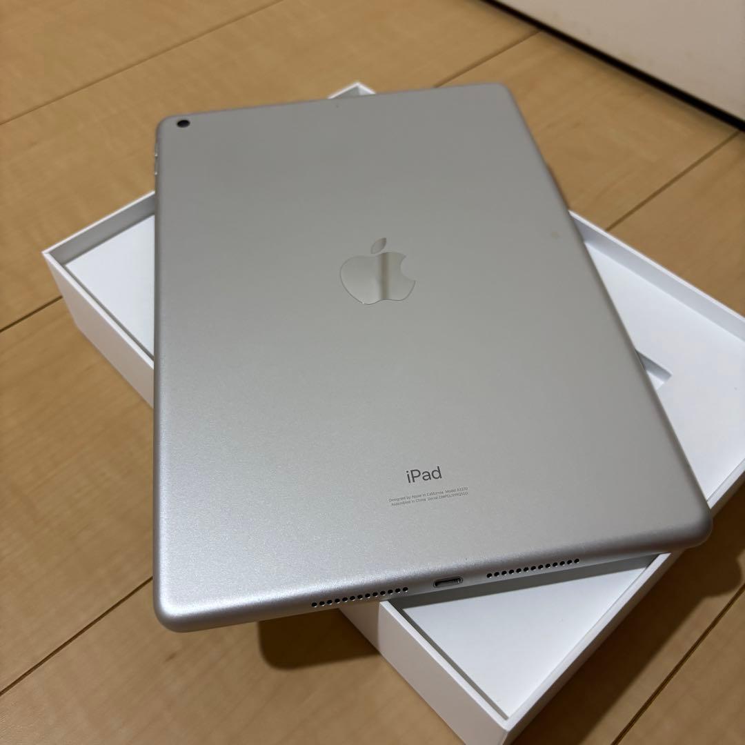 iPad 第8世代 32GB WiFiモデル シルバー