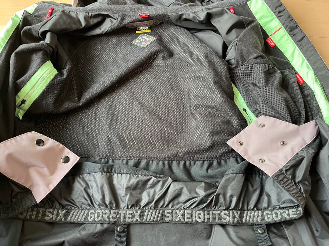 686 ゴアテックス　スノーボードウェア (女性用) M