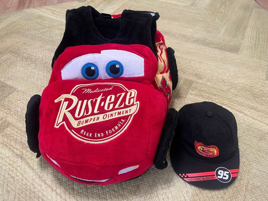 カーズ　マックイーン　コスプレ　着ぐるみ帽子セットSサイズ　90〜100cm