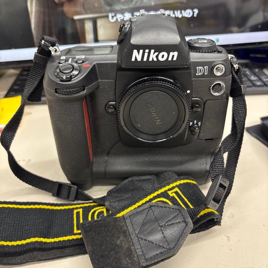 K404【アンティーク】Nikon ニコン　D1