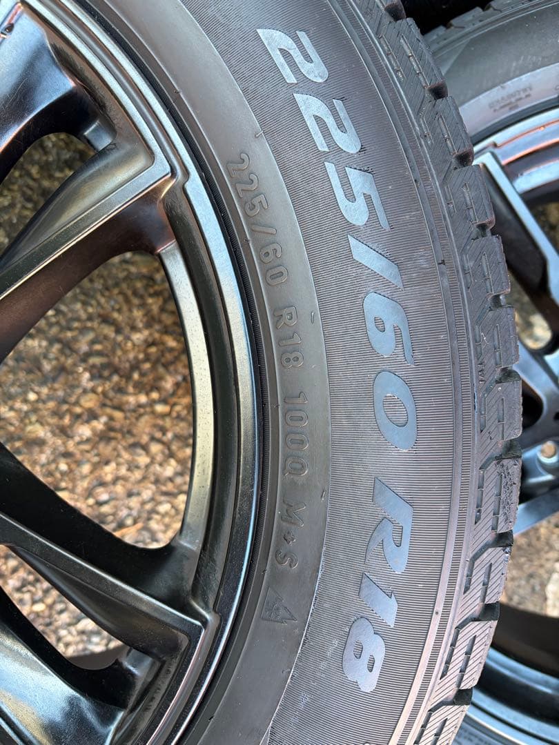  Pirelli スタッドレスタイヤセット 225/60 R18