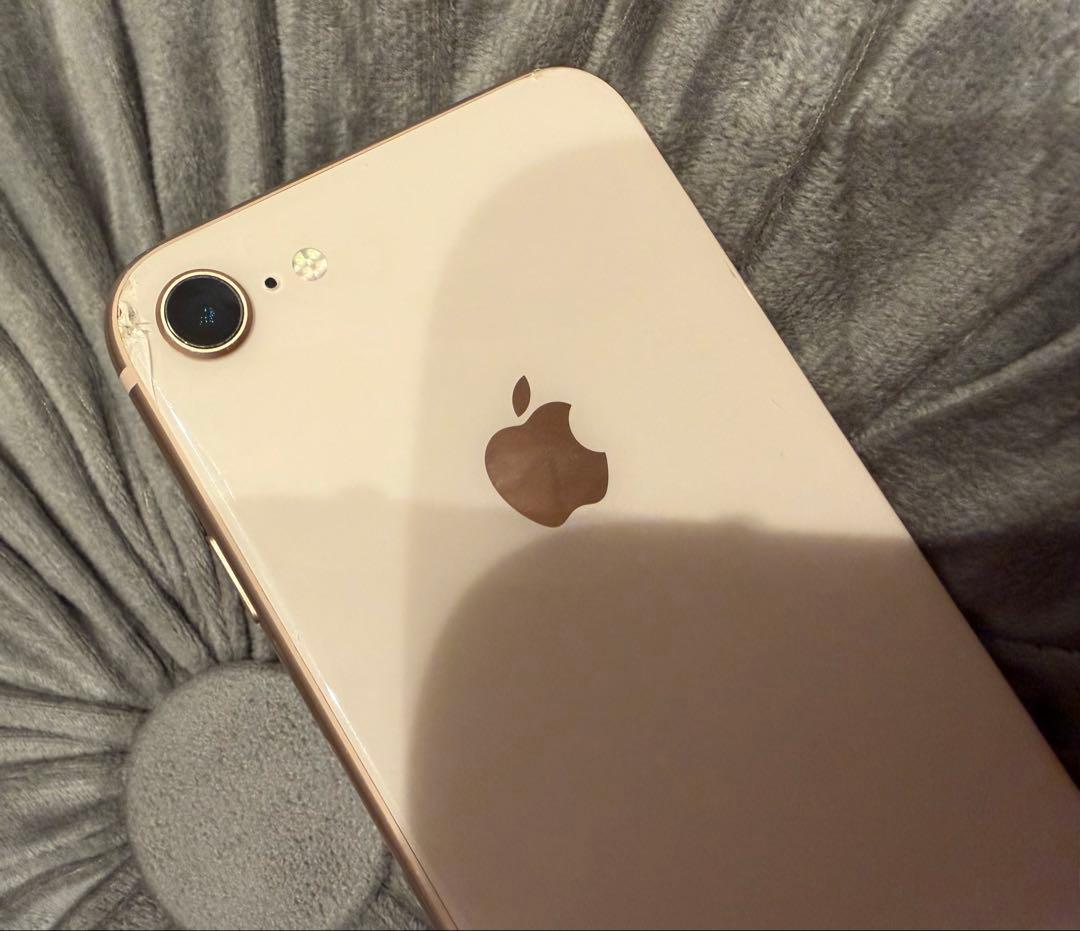 Apple iPhone 8 ゴールド 本体