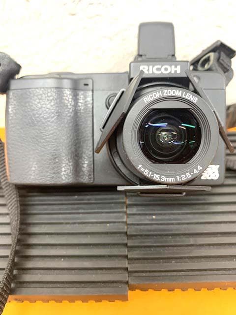 RICOH☆GX200 VF-1 外付けファインダー付属☆高級コンデジ☆現状品