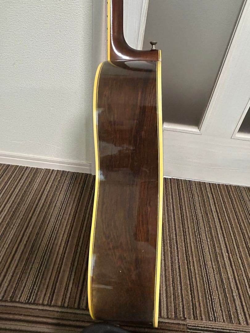 Yamaha FG-401アコースティックギター ハードケース付