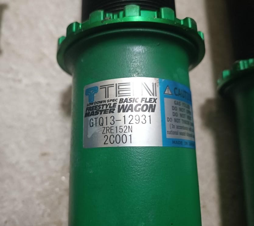 カローラルミオンZRE152/NZE151N プリウスα40フルタップ式車高調