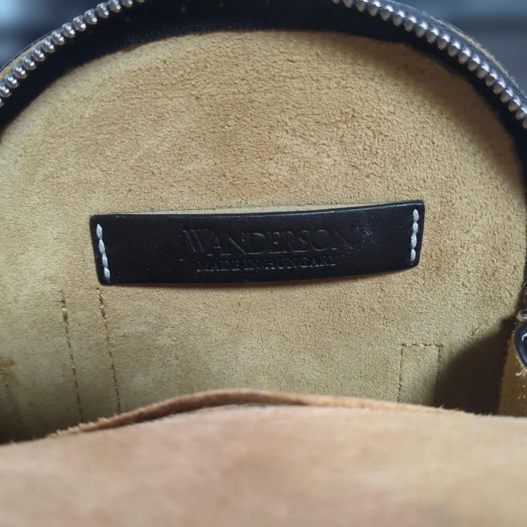 【あい】JWANDERSON ブラック キャップバッグ