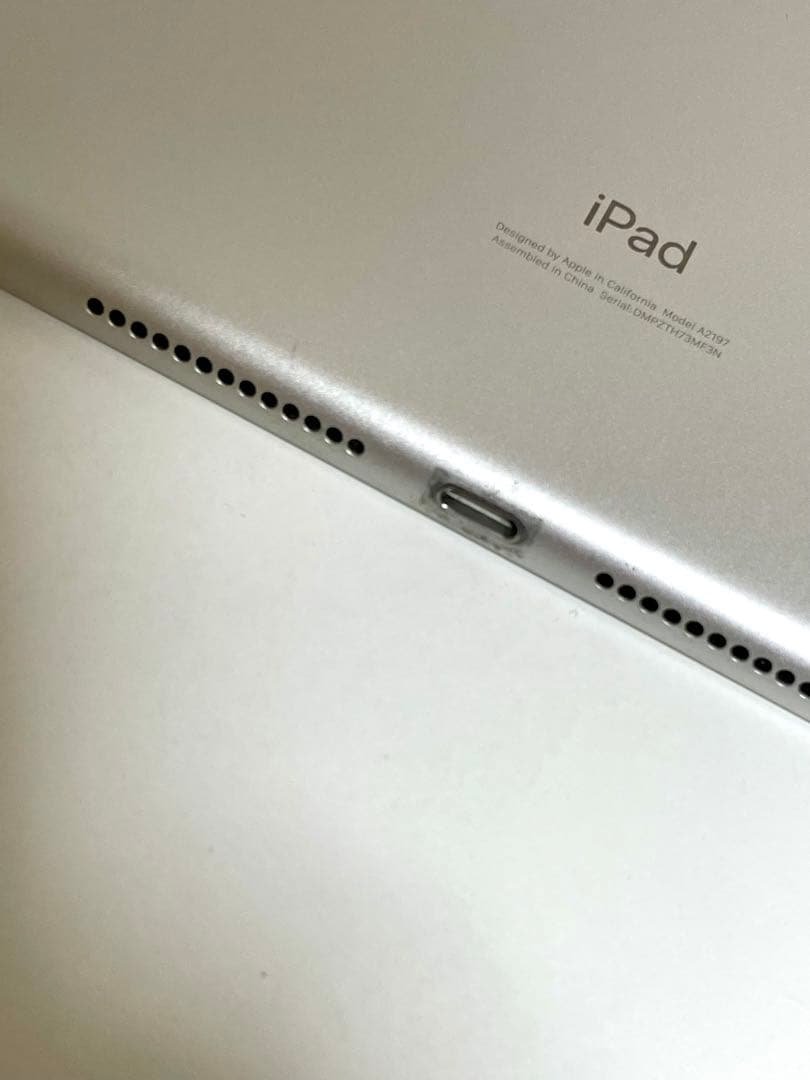 Apple iPad シルバー 本体 + Apple Pencil