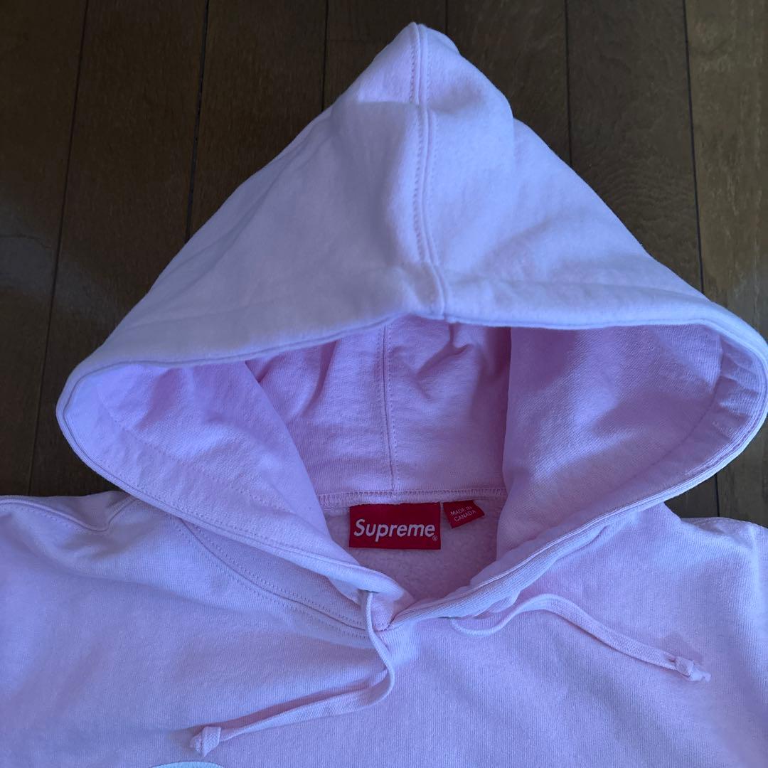 新品　Supreme ピンク ロゴ フード付きパーカー