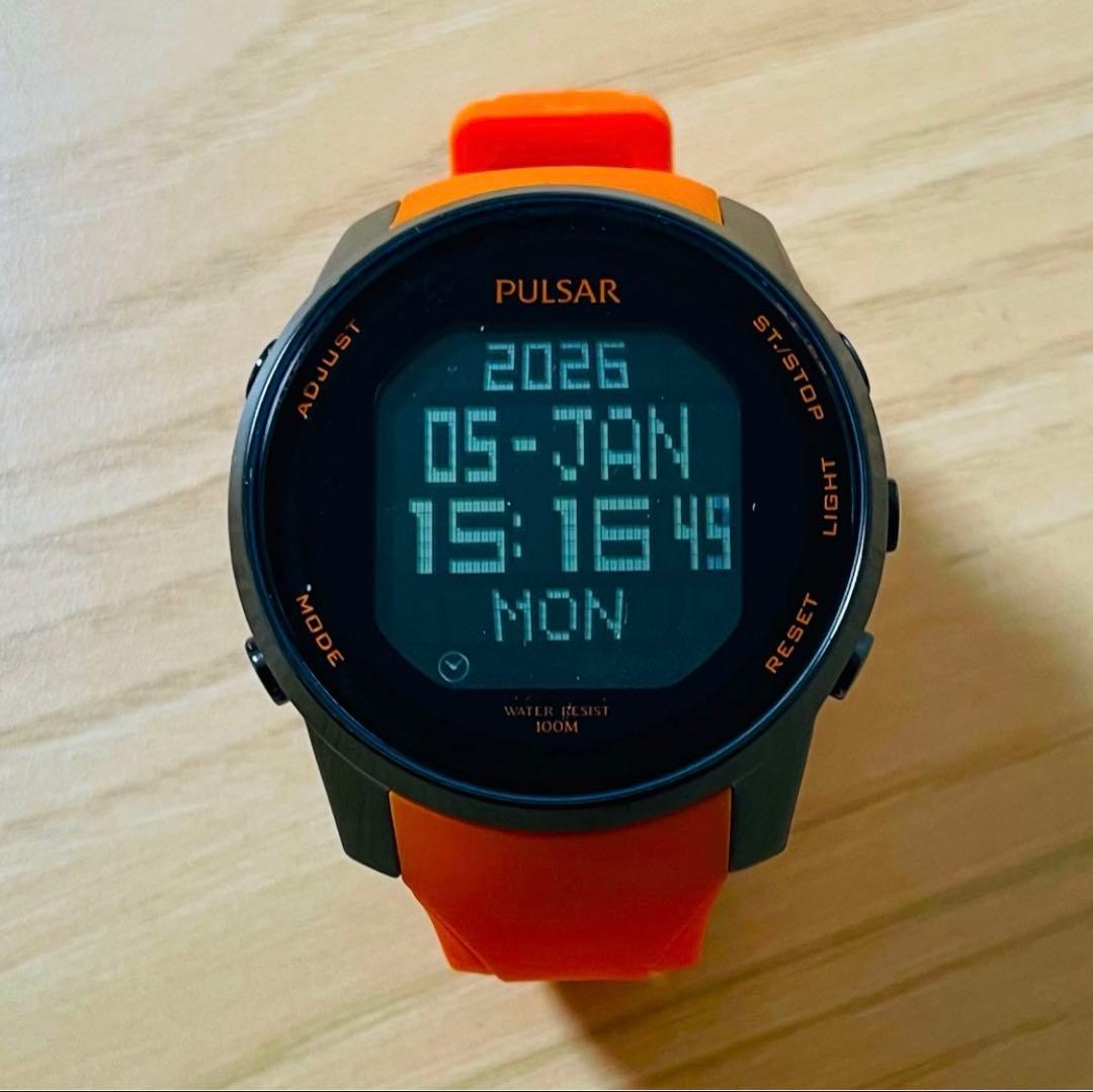 【超美品】SEIKO PULSAR(パルサー) 激レアモデル　反転液晶　稼働中