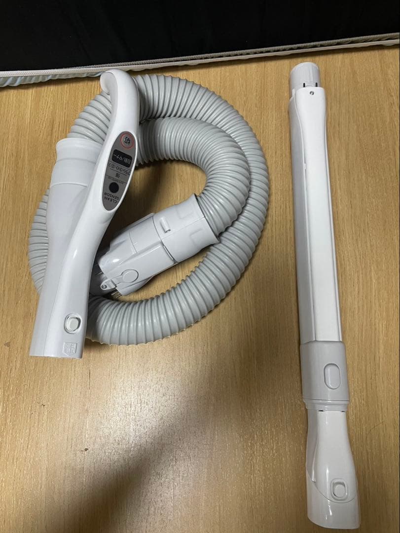 ほぼ未使用　Panasonic 掃除機 MC-PJ230E4 2024年製