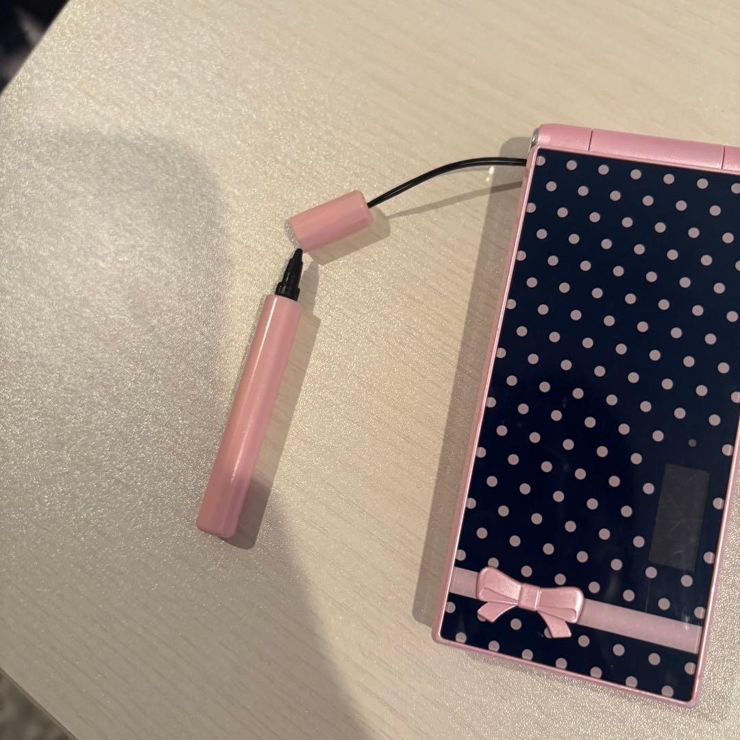 docomo STYLE series F-06D Girls'（充電器付）