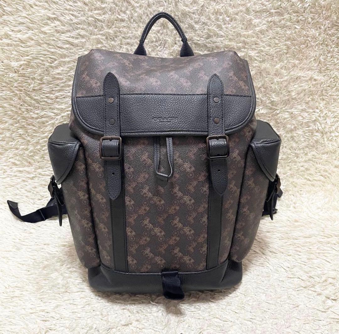 【美品/A4可】COACH 巾着　リュック　レザー　PVC　黒　馬車柄　ロゴ金具