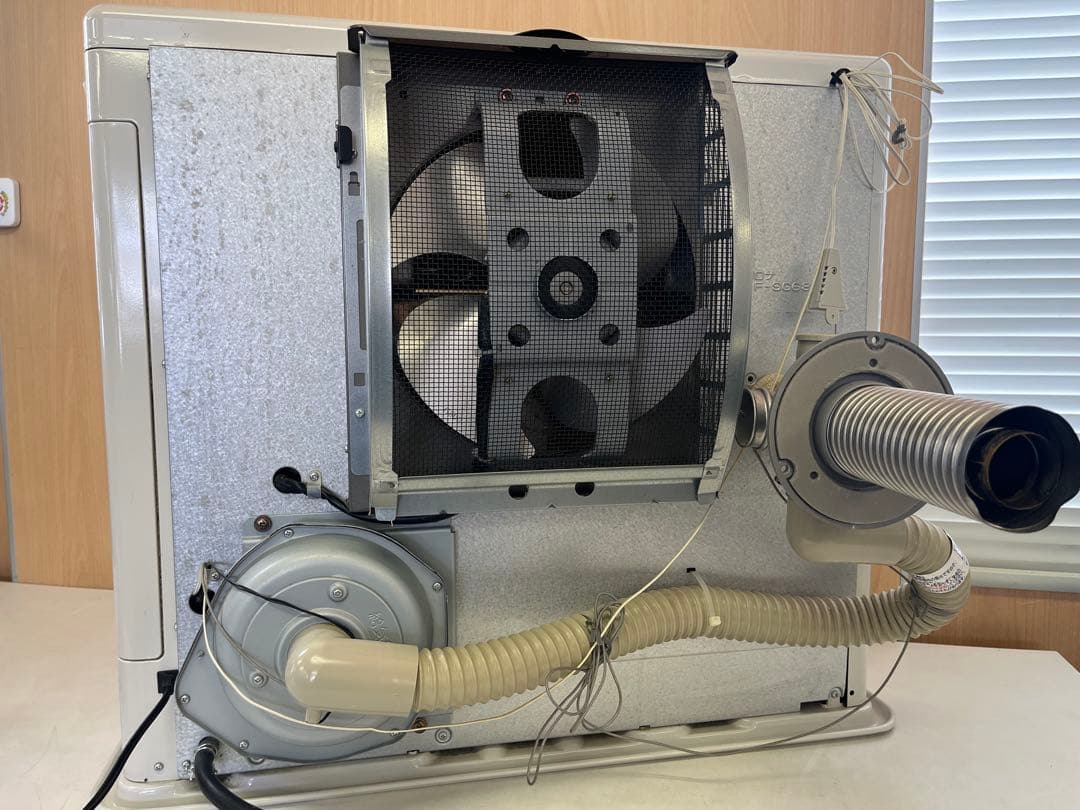 G835 CORONA スペースネオ FF-SG6816K 2017年製