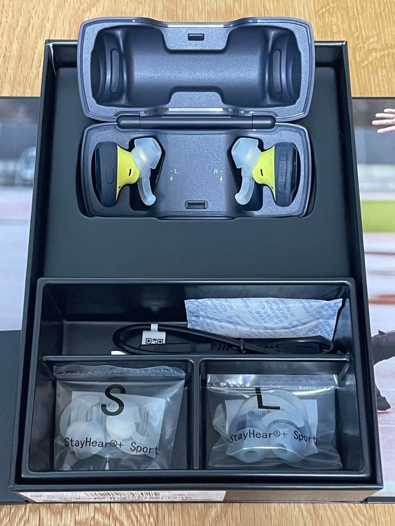 新品未使用❗️Bose SoundSport Freeワイヤレスイヤホン ネイビー