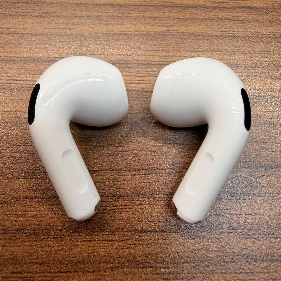 【美品】AirPods 4ノイキャン無し 本体【箱無し】