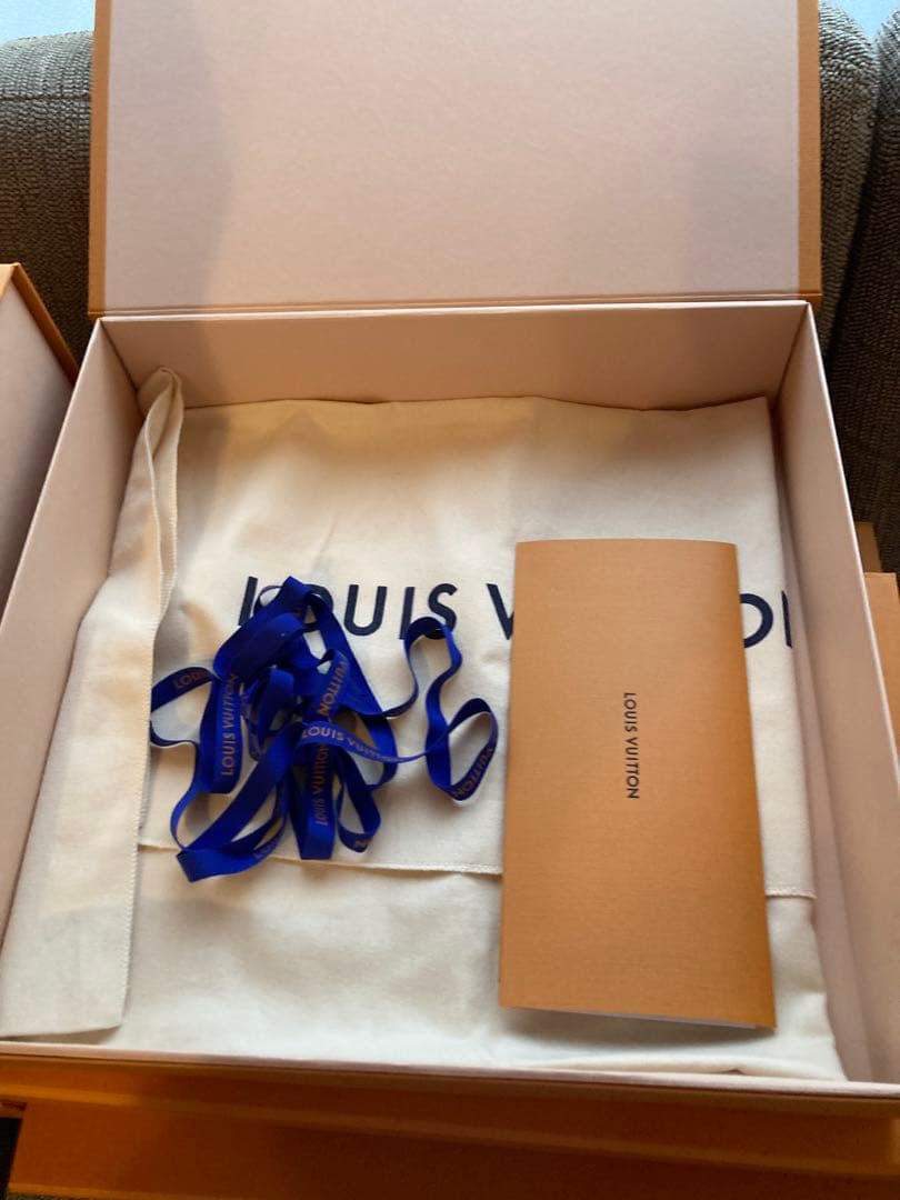 ルイビトン　ショップバッグ、空箱　15個2023.2024.2025年