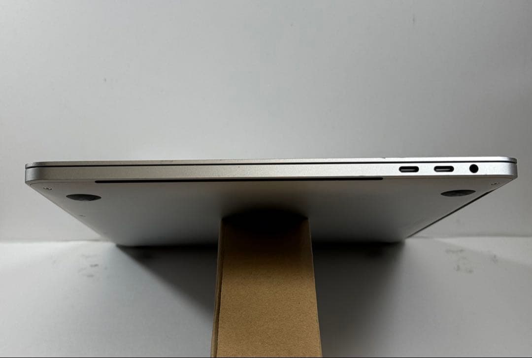 MacBook本体 Apple MacBook Pro 13 2020 i7/16GB/500GB