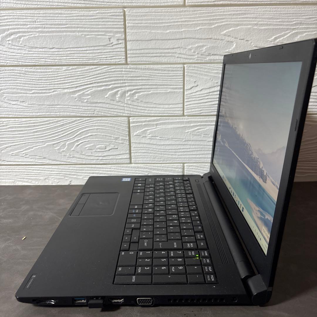 ★最終価格★Win11 薄型ノートパソコン カメラ付き 仕事や趣味に