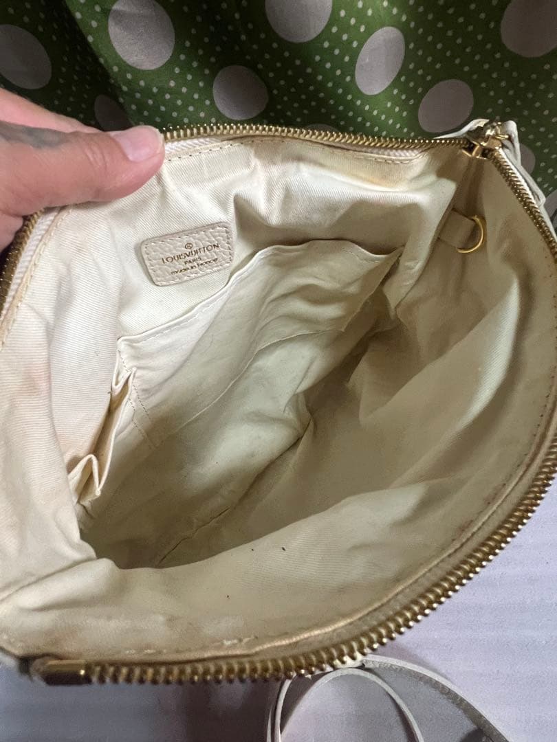 ピンクとホワイトのグラニーバッグ luis vuitton