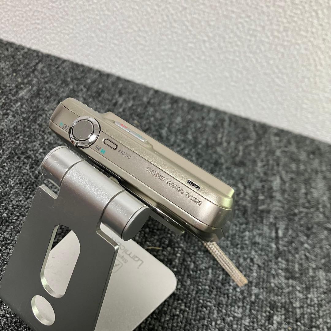 ジャンク　CASIO EXILIM EX-Z1050