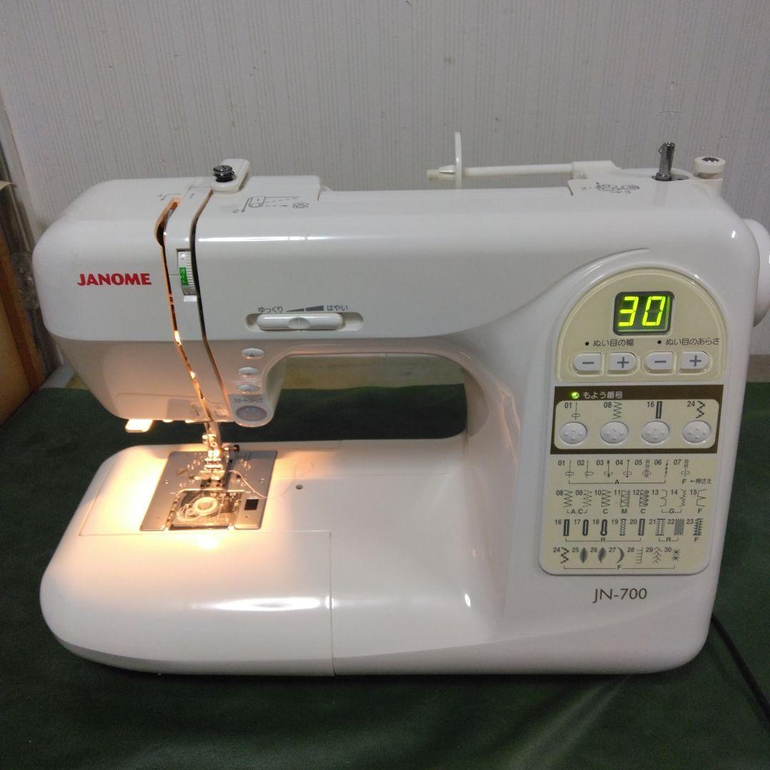 ジャノメミシンJN-700型、美品。
