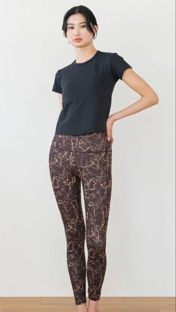 SUKALA ヨガウェア　L セットアップ　lava