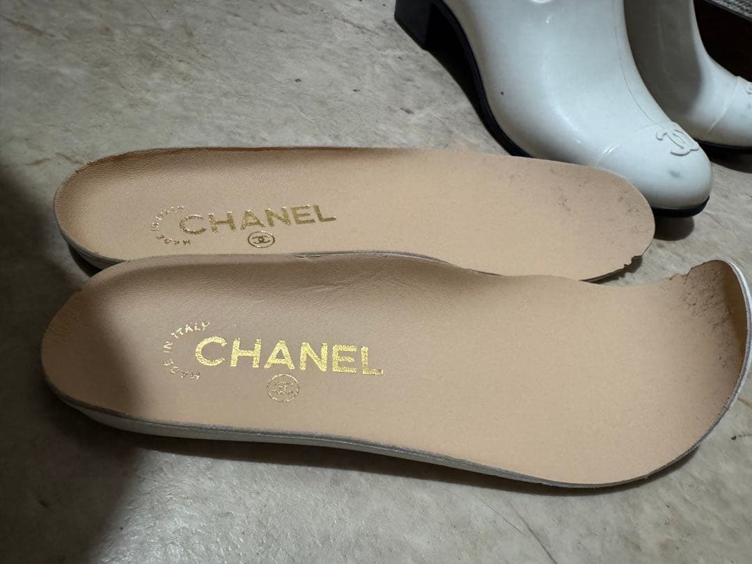 最終価格！CHANELホワイト カメリアレインブーツ 花モチーフ