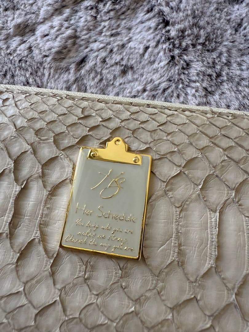 HerSchedule クリーミーモンブラン」チェレットパイソン長財布　L字