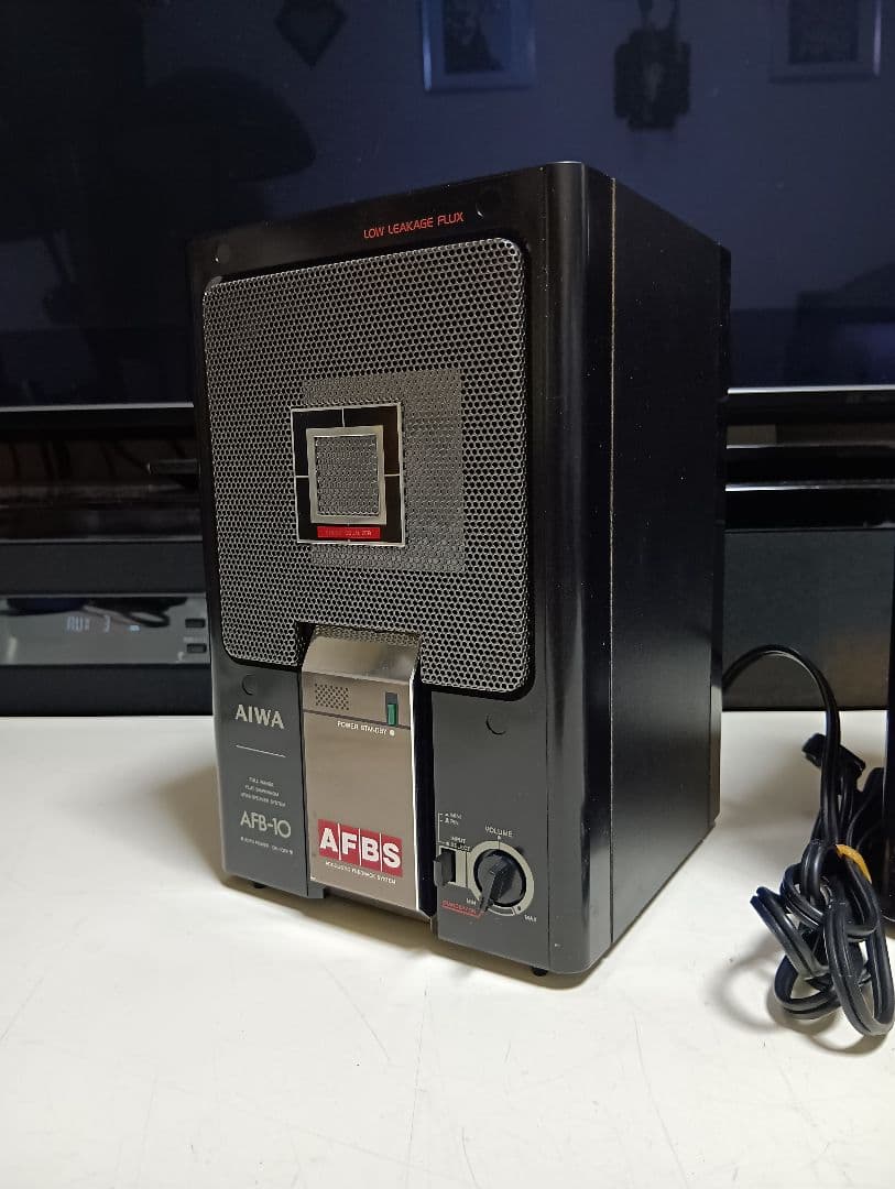 1980's　AIWA アイワ AFB-10 ペア スピーカー アンプ内蔵