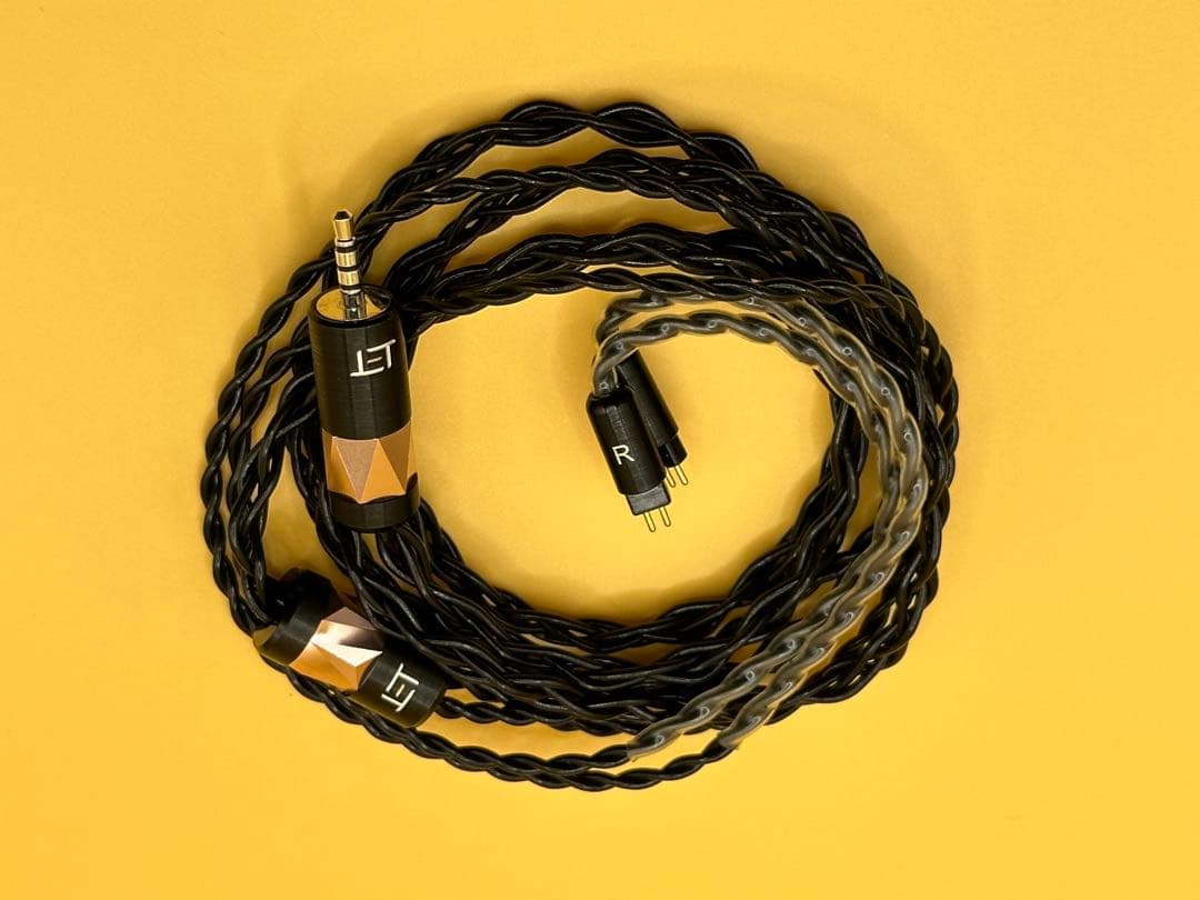 イヤホン ELETECH Socrates 2pin to 2.5mm Balanced