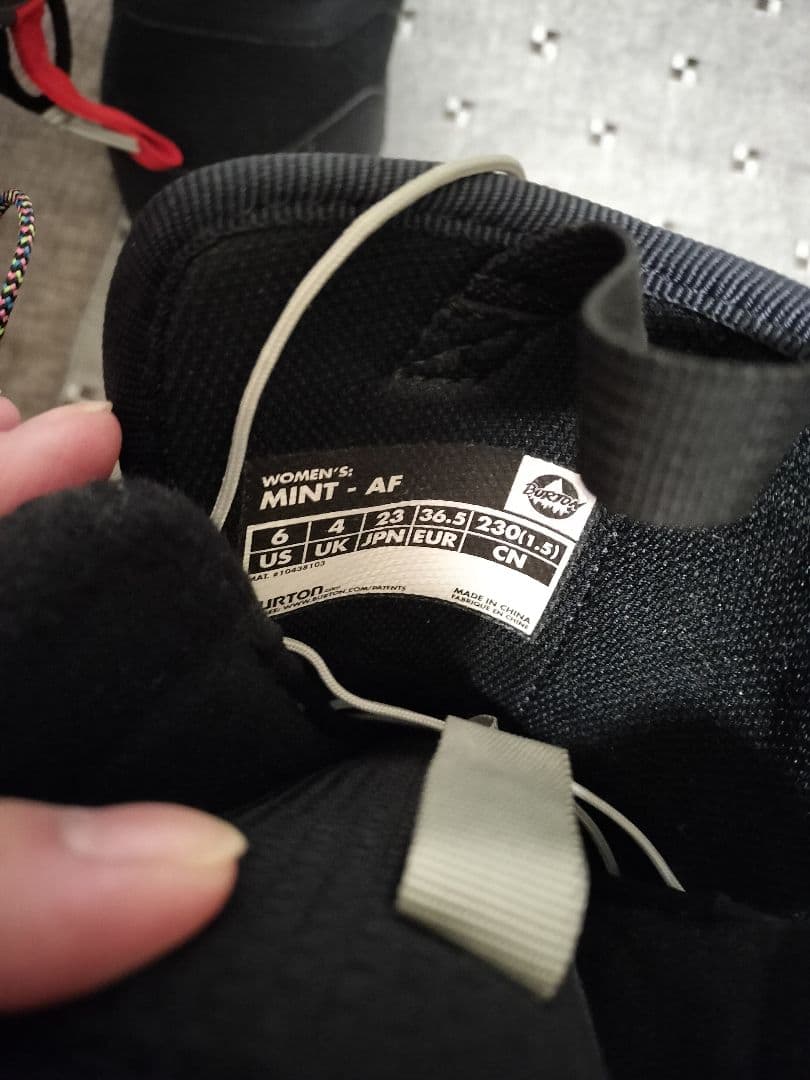 BURTON　バートン　女性用スノーボードブーツ MINT AF ブラック