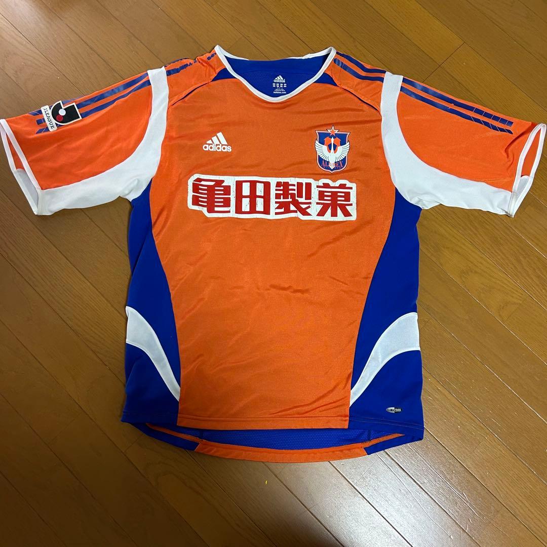 adidas サッカーシャツ 亀田製菓アルビレックス新潟ユニフォーム