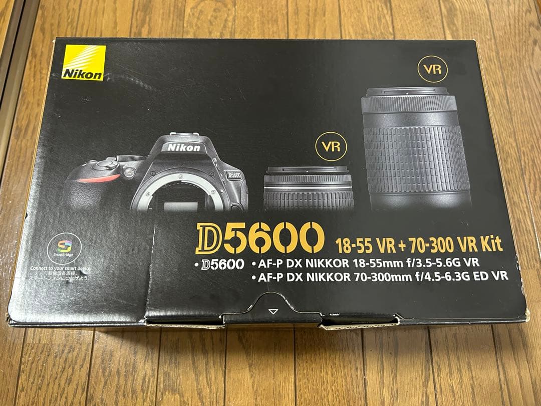【美品】Nikon D5600 18-55VR+70-300VR Kit