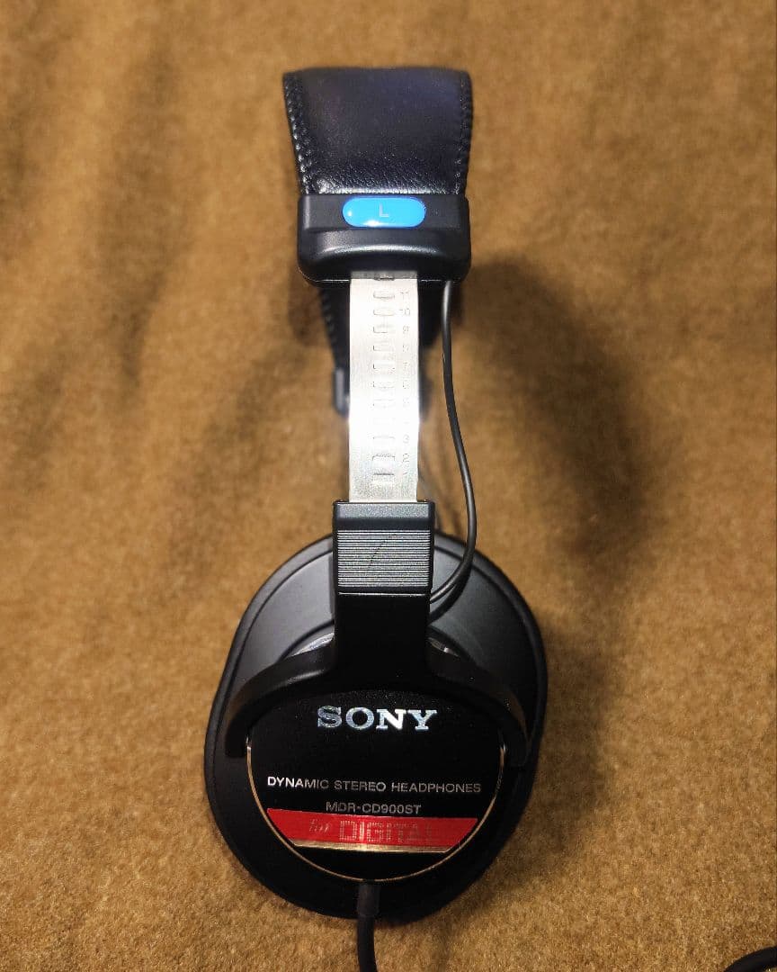 SONY スタジオモニターヘッドホンMDR-CD900ST
