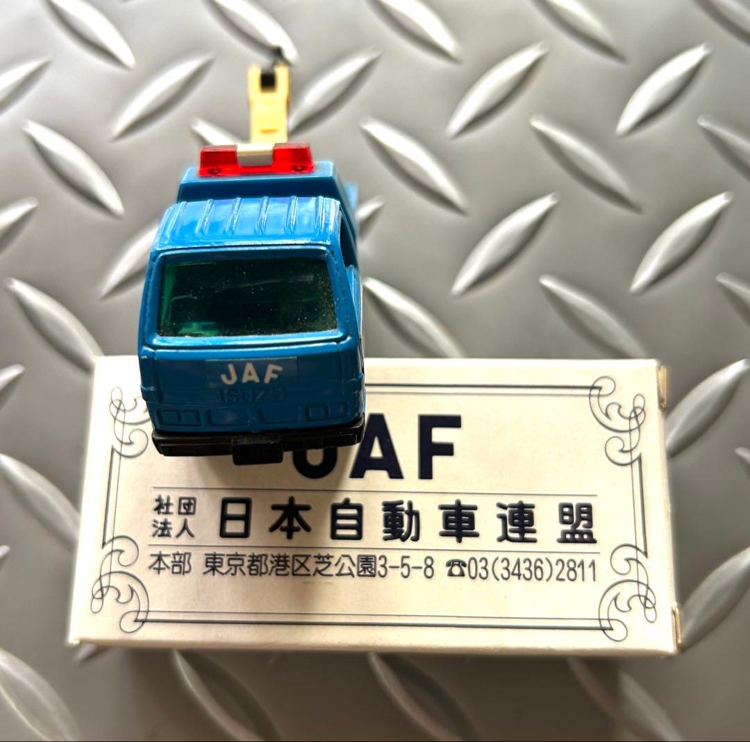トミカ　いすゞ　エルフ　No32 JAF ロードサービス・レッカー