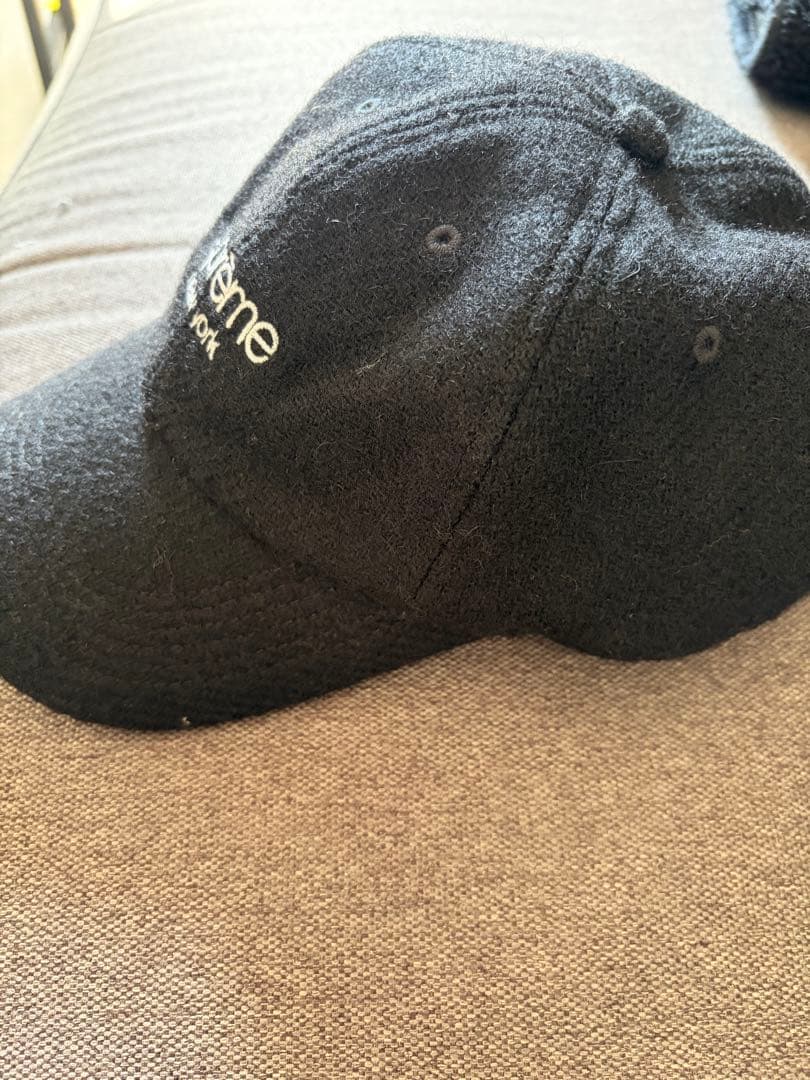 【ヨシ子】supreme 黒 キャップ ハリスツイード