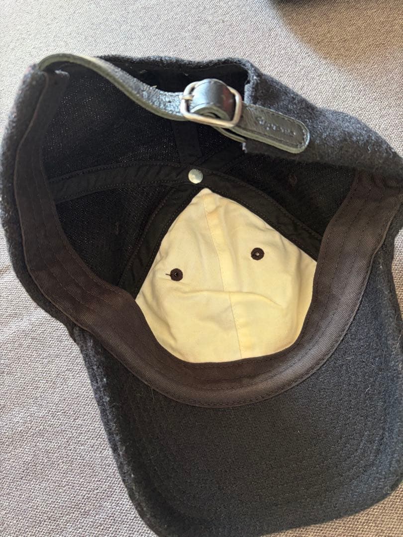 【ヨシ子】supreme 黒 キャップ ハリスツイード