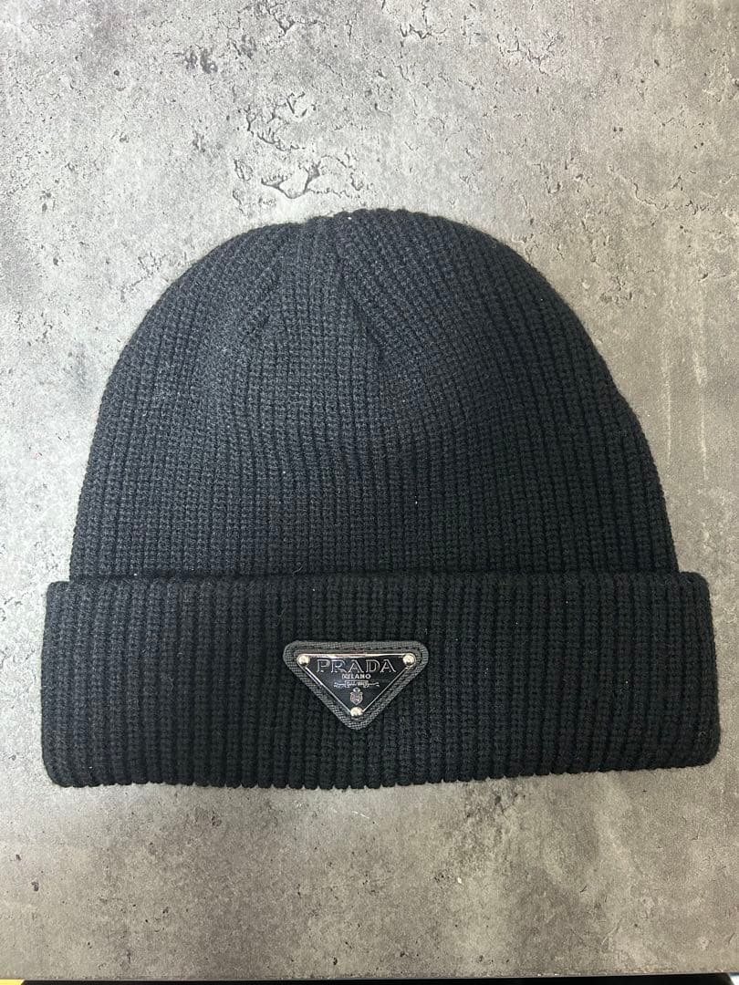 プラダ　ニット帽