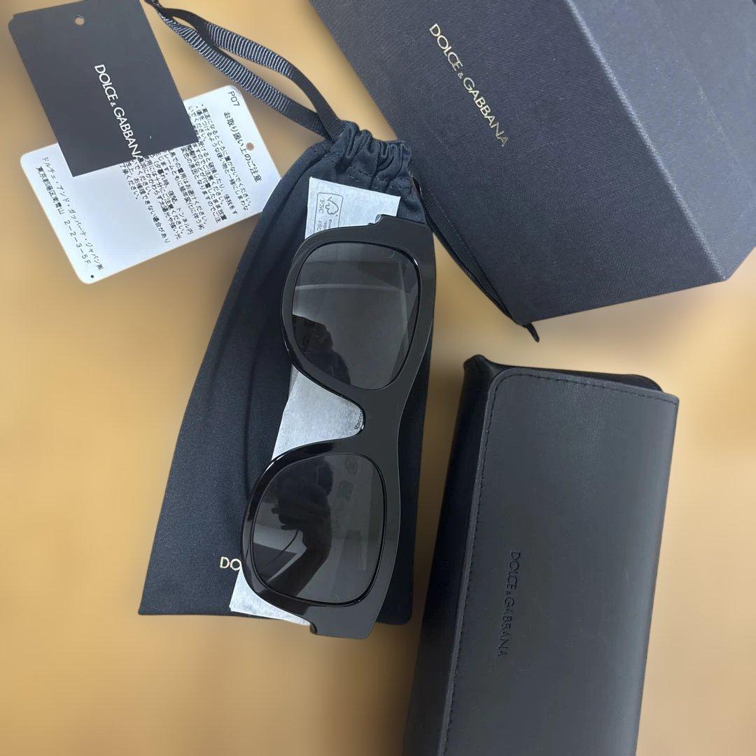 DOLCE & GABBANA ブラック サングラス