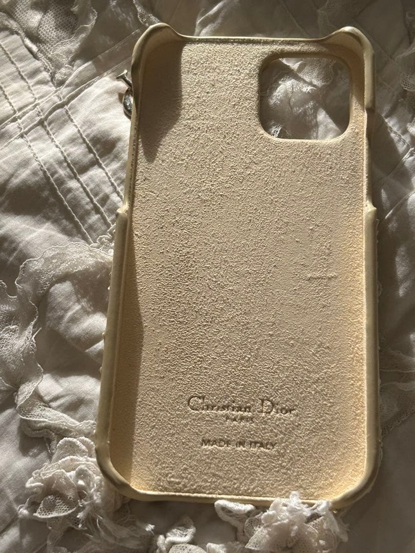 クリスチァンディオールアイホン12ケース イエロークリーム色新品未使用