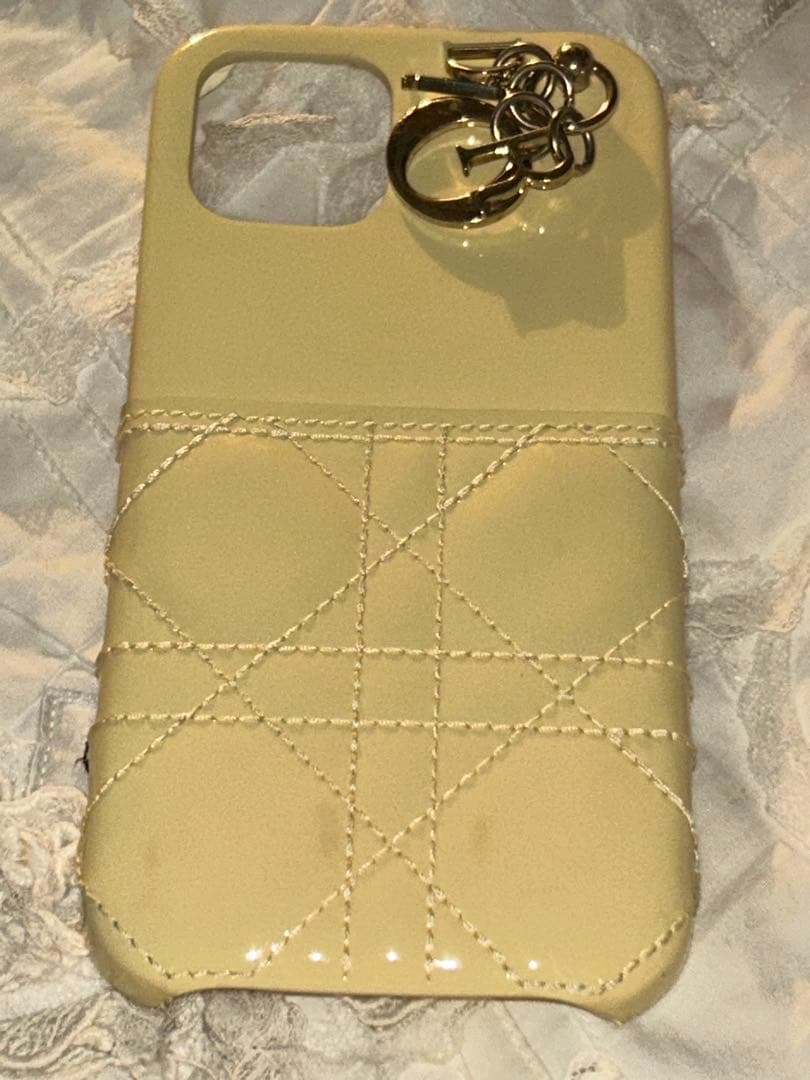 クリスチァンディオールアイホン12ケース イエロークリーム色新品未使用