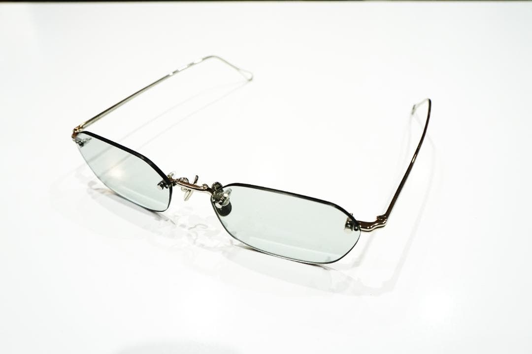 ほぼ新品■A.D.S.R vath 03 シルバー×ライトグレー