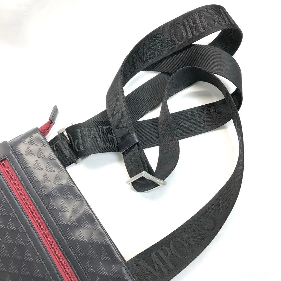 美品✨　EMPORIO ARMANI ショルダーバッグ　薄型　ブラック　レッド
