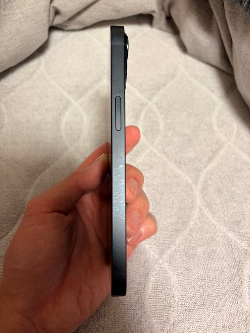 美品　iPhone 13 128GB ミッドナイト