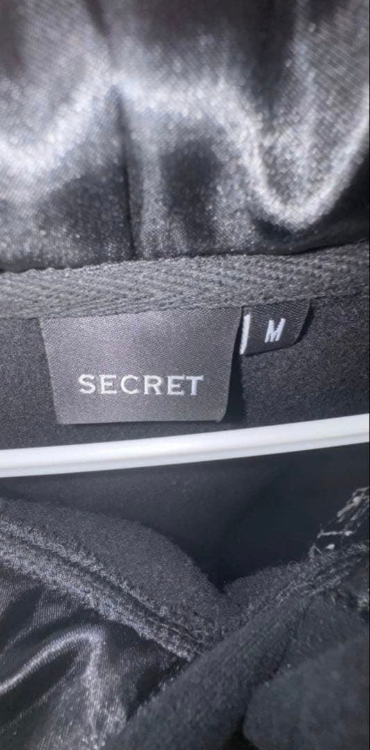 SECRET セットアップフード付きスウェットブラック