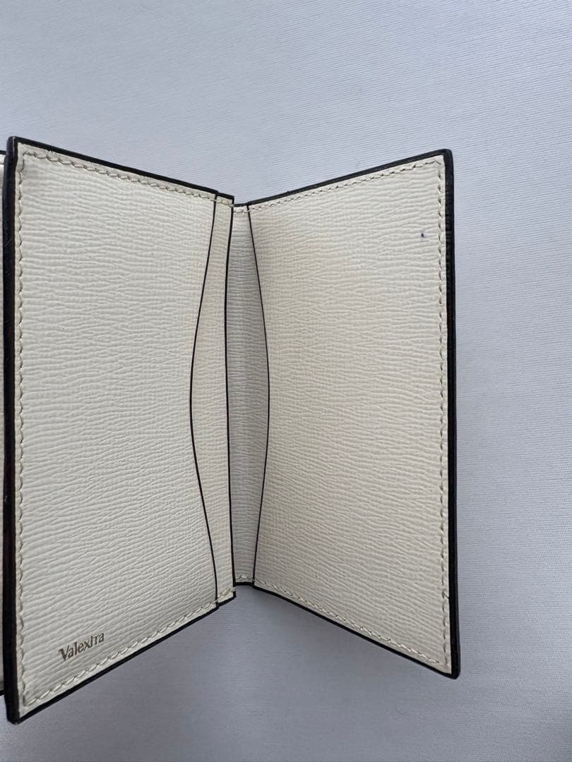 valextla 名刺ケース　ホワイト